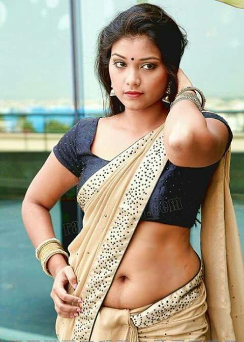 Sexy aunty in saree hd