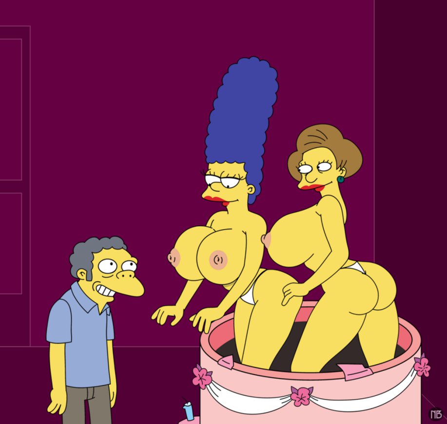 Marge simpson big boobs.