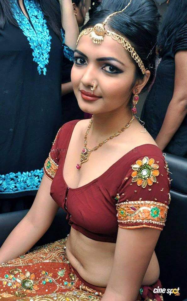 Tamil girls sexy pic