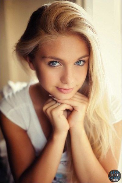 Beautiful blonde teen models