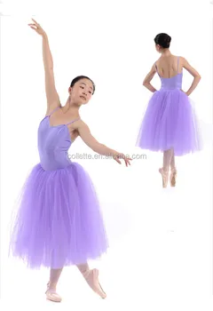 Teen girl ballet dancers