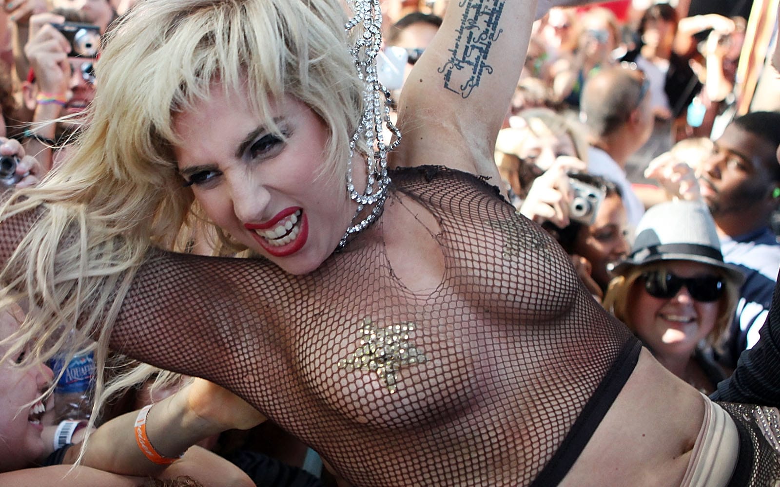 Gaga sexe amateur nude lady