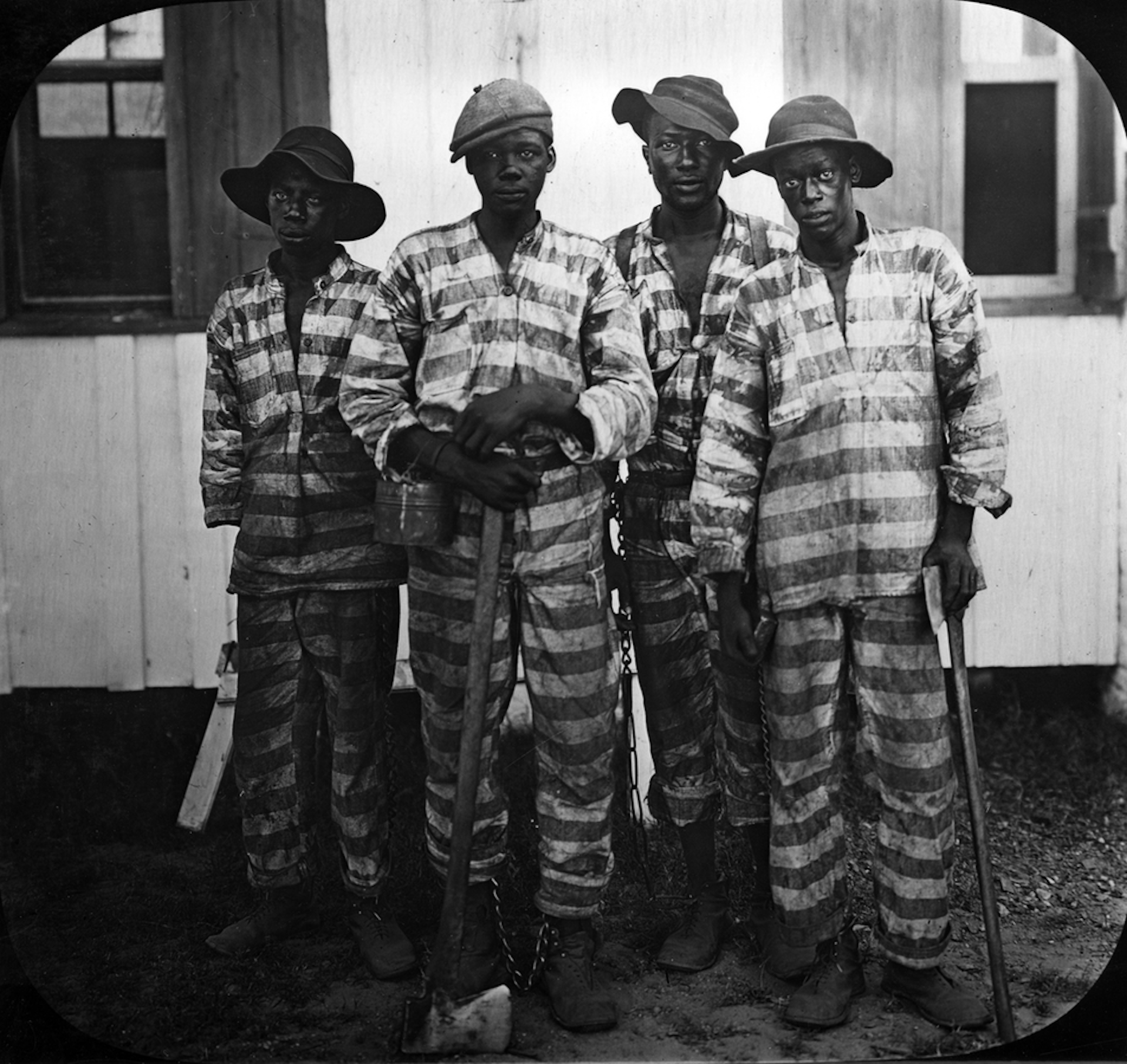 Slaves african chains american in